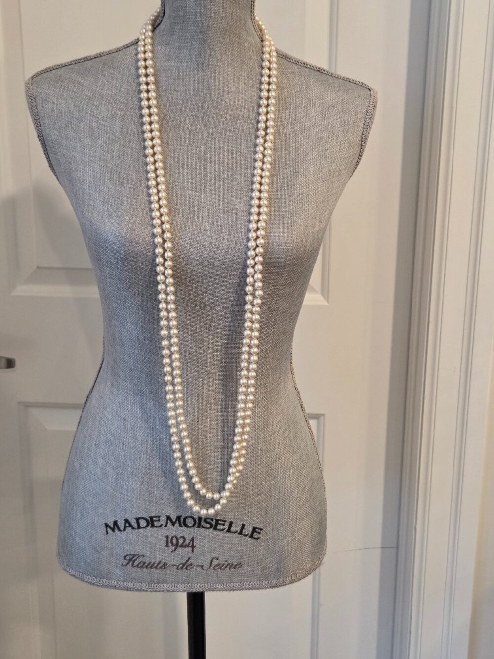 Joan Rivers 98" faux pearl rope necklace elegant